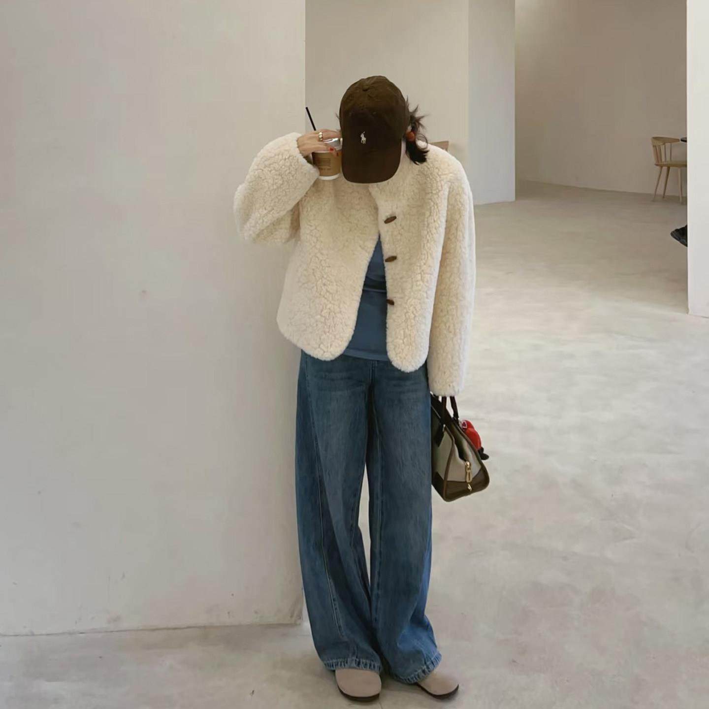 米色小香风洋气立领短呢子大衣女秋冬季时尚减龄牛角扣圈圈毛外套,淘宝优惠券,粉丝福利购,淘宝优惠卷