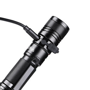 SUPERFIRE神火Q18强光手电筒变焦远射USB充电家便携户外调焦灯