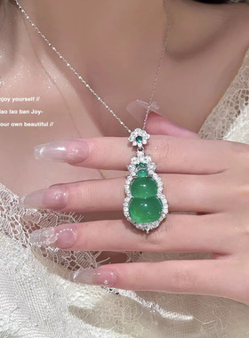 天然玉髓绿色玛瑙S925银项链绿葫芦吊坠气质优雅高贵项链女Da3181