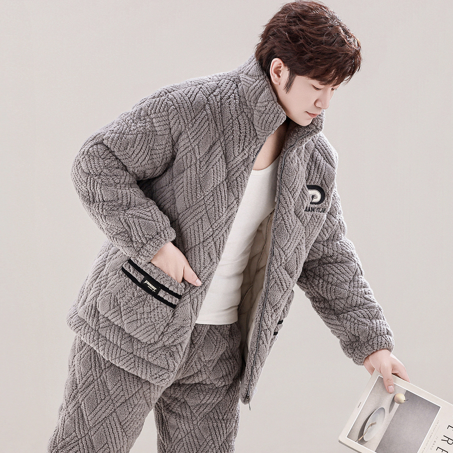 男士睡衣冬季新款珊瑚绒夹棉保暖可外穿三层加厚休闲拉链款家居服,淘宝优惠券,粉丝福利购,淘宝优惠卷