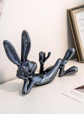 网红卡通兔子摆件轻奢家居客厅电视柜酒柜入户玄关创意装饰高级感