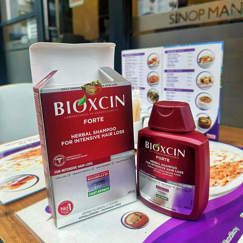 土耳其Bioxcin柏科生洗发水 控油蓬松强韧草本精华洗发300ML - 图0