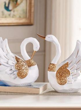 创意轻奢现代风天鹅摆件家居酒柜装饰工艺品客厅乔迁结婚新婚礼物