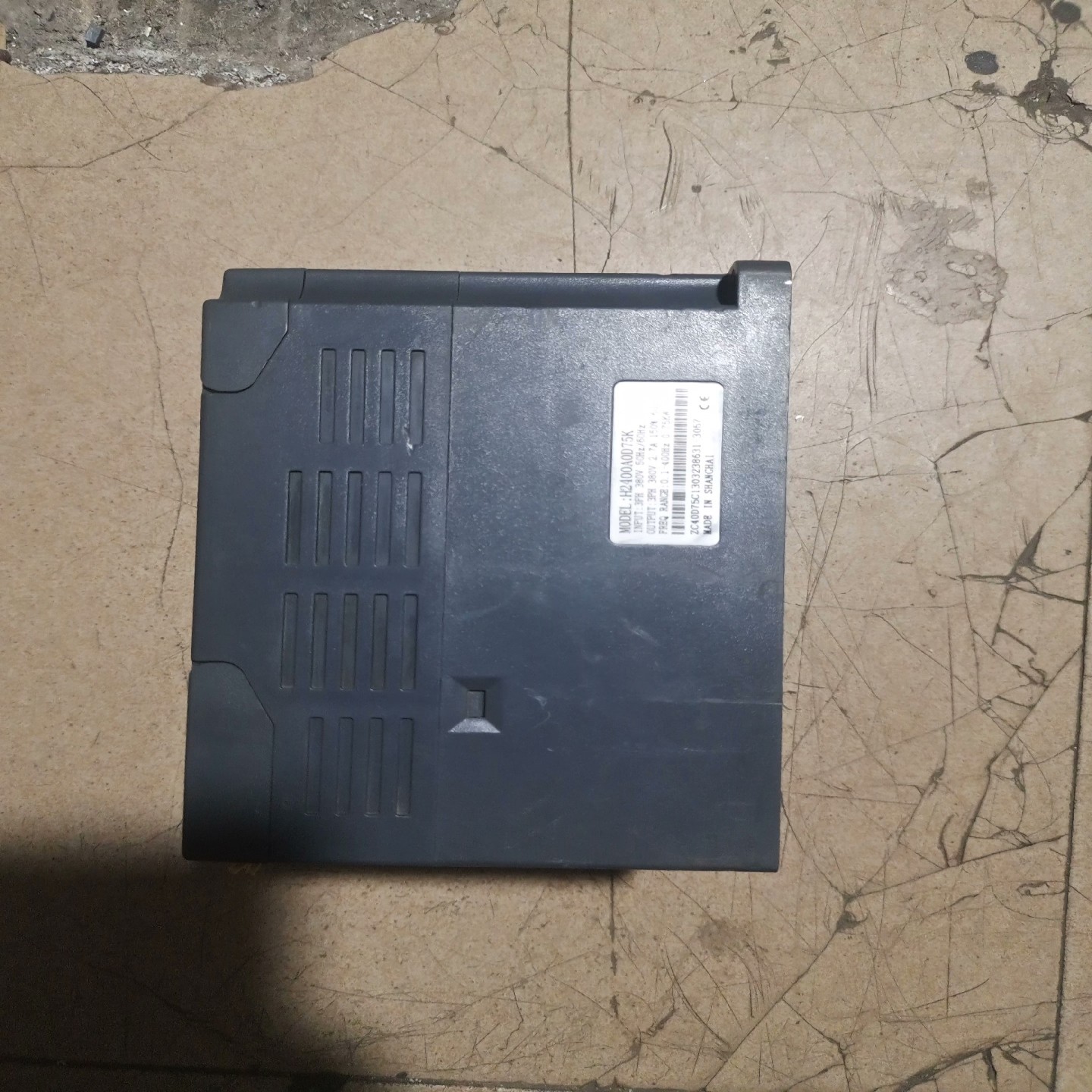 拆机众辰变频器H2400A0D75K075KW380V - 图0