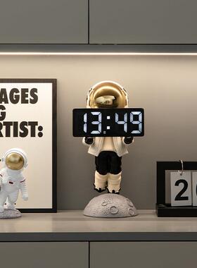 客厅卧室宇航员电子数字时钟摆件家居装饰品智能桌面小闹钟摆台式