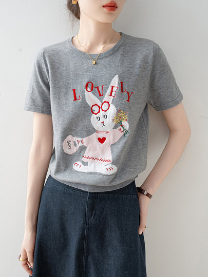 今年流行的漂亮短袖t恤女2025新款夏季灰色宽松圆领正肩气质上衣