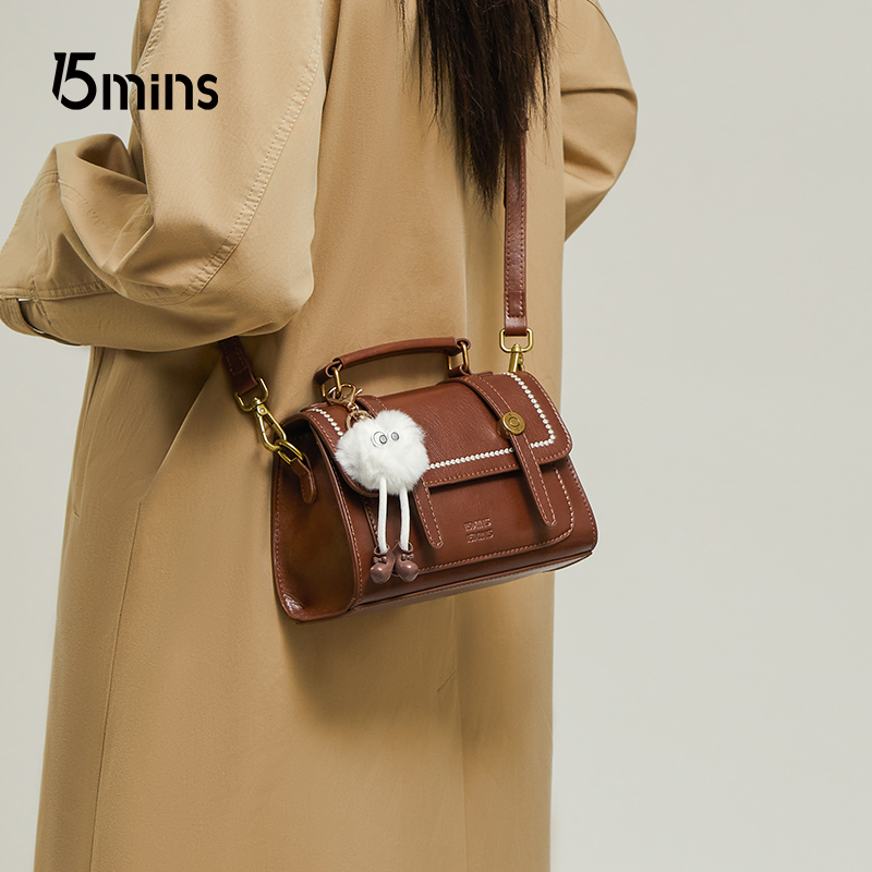 15mins包包女式2025新款咖色斜挎包女小包百搭真皮女包秋冬手提包