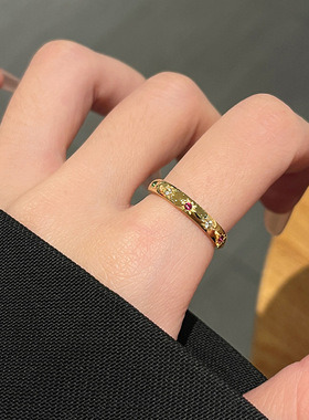 简约精致彩色锆石戒指女高级感小众轻奢不掉色钛钢18k金素圈指环