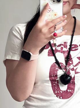 新款小众风黑色皮质爱心吊坠项链