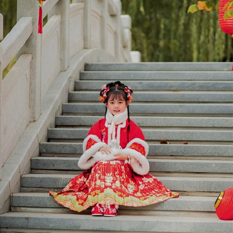 儿童裙子2023新款秋冬季马面裙加绒加厚龙年汉服女童拜年礼服套装