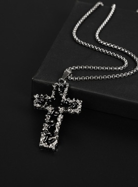黑色熔岩十字架项链-----