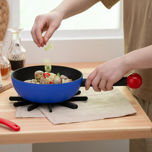 意大利进口TVS平底锅不粘锅家用小丑锅煎饼锅鸡蛋多功能早餐煎锅