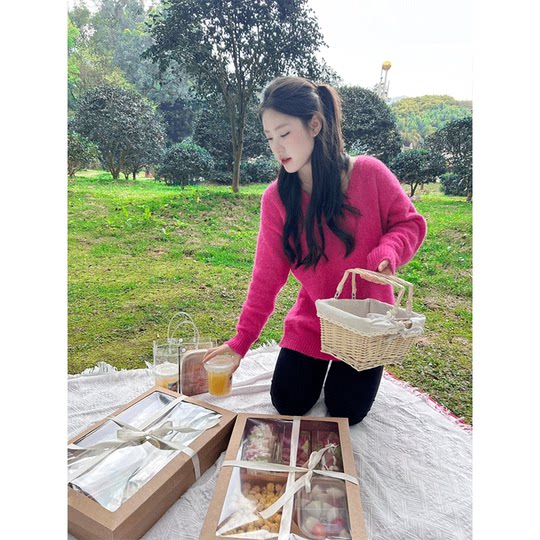 Rattan picnic basket