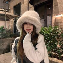 Plush Fisherman Hat Lady Autumn Winter Day Ensemble with a small warm and protective ear pelvic hat Han version of vegan hair and furry hat tide