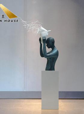 大型人物雕塑摆件售楼处马头摆设酒店大堂装饰大型落地装置艺术品