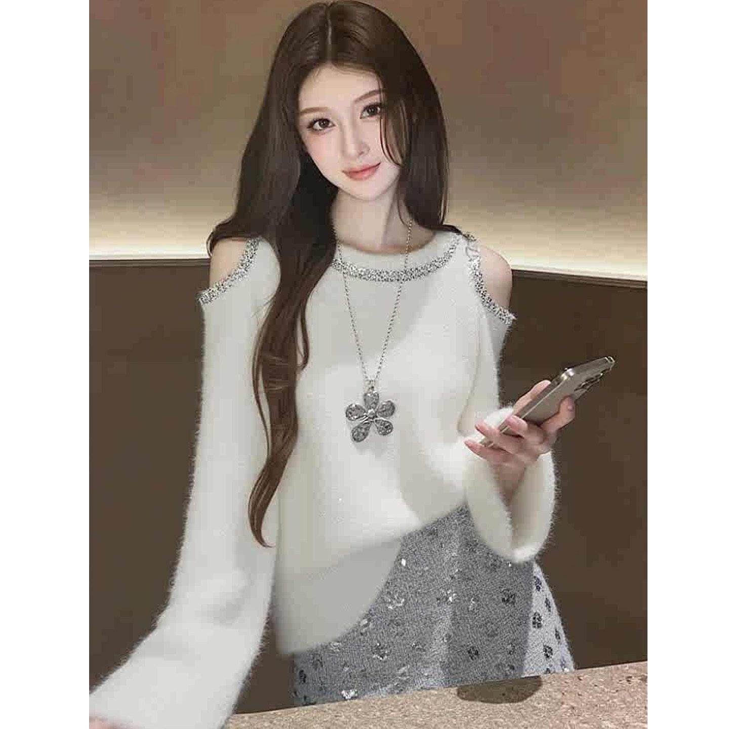 高级感绝美白色重工镶钻露肩长袖毛衣针织衫女春季款百搭宽松上衣,淘宝优惠券,粉丝福利购,淘宝优惠卷