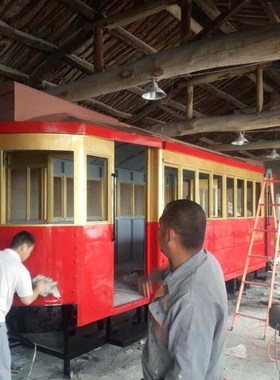 大型复古老式电车1:1汽车模型景区广G场商场售卖车主题餐厅酒吧餐