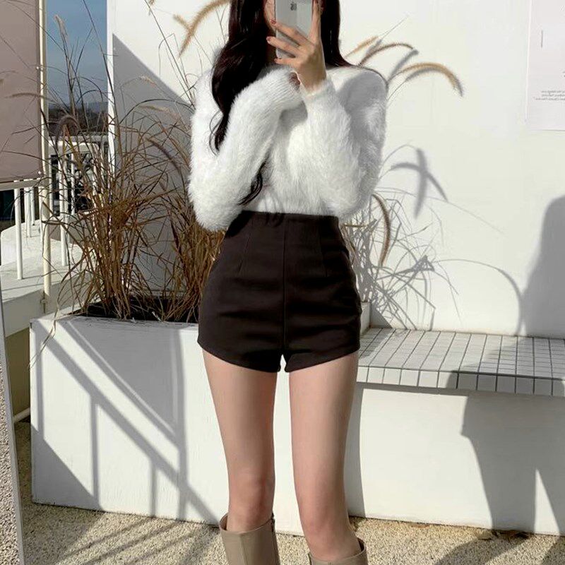 毛呢短裤女秋冬h2024新款高腰修身显瘦搭配靴裤打底黑色外穿休闲
