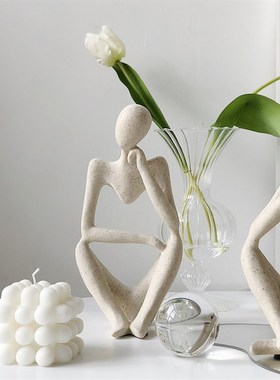 北欧简约家居饰品小众雕像人物创意摆件个性玄关民宿服装店装饰品