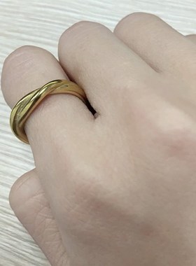 经典纯粹高级复古简约系大气交叉仿金系不掉色可水洗秋冬戒指指环
