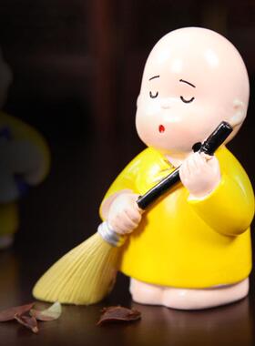 家居摆件汽车饰品博古架摆件装饰可爱佛道车载底座摆件小和尚