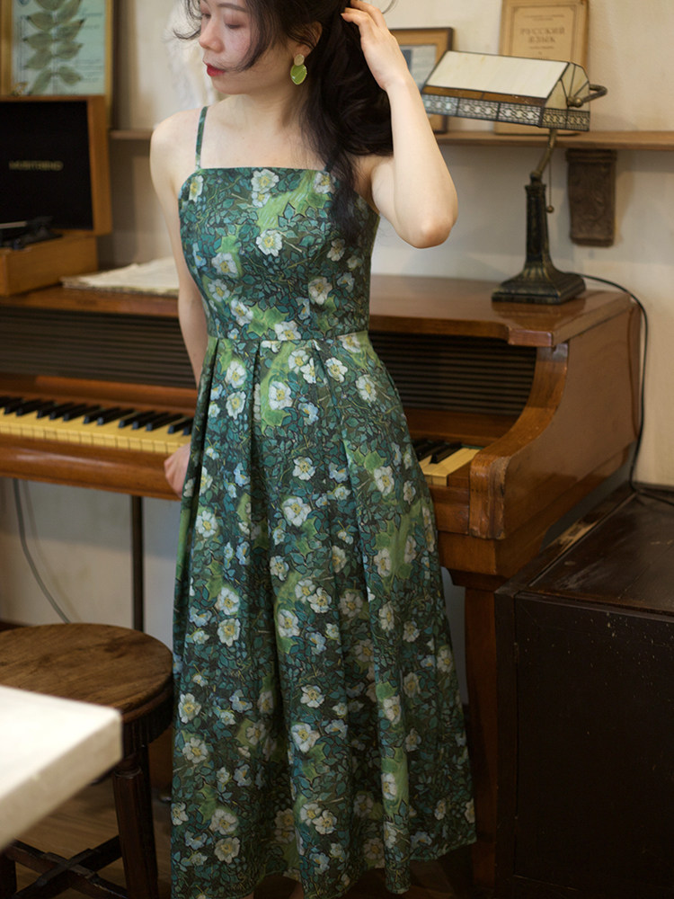 莫耦某[梵高的野玫瑰]吊带裙复古油画绿色搭配内搭春夏季碎花裙子,淘宝优惠券,粉丝福利购,淘宝优惠卷