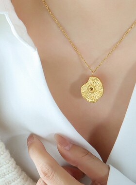 法式宫廷复古跨境钛钢电商不规则几何纹理锆石吊坠U项链女工厂