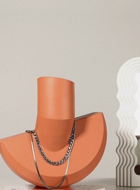 现代简约斜肩半身人像项炼架置物架卧室衣帽M间梳妆台装饰艺术摆