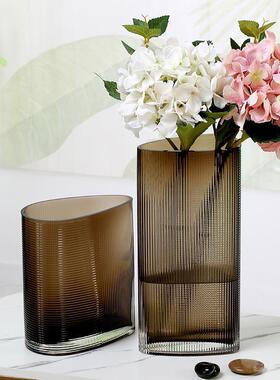 爆款现代新款创意彩色玻璃花瓶浮雕三角形插花瓶家居样板间软装饰