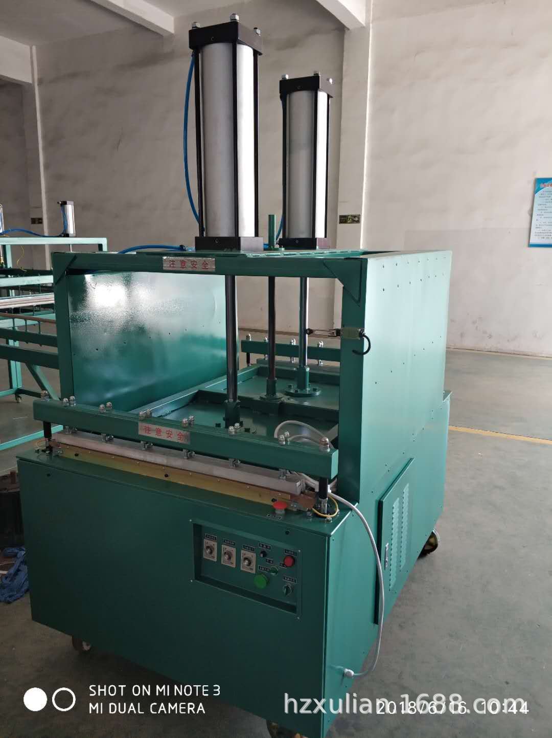 海绵压缩封口机、羽绒被压缩包装机、靠垫、枕芯真空压缩封口机 - 图3