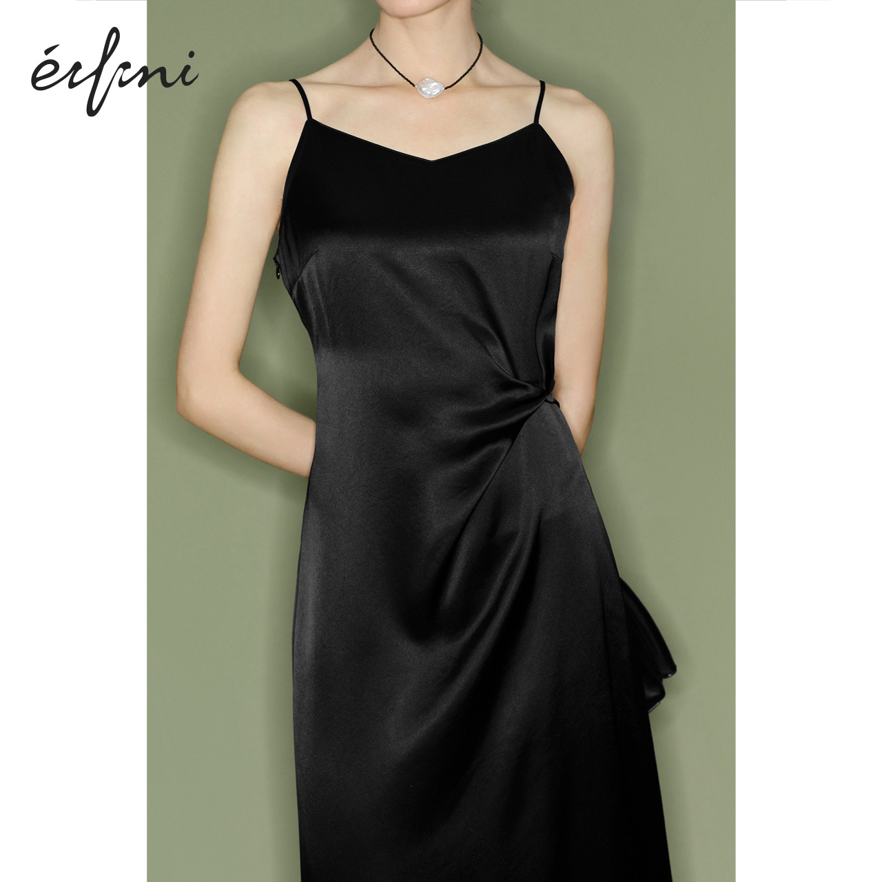 商场同款伊芙丽黑色吊带裙2024夏季新款优雅性感连衣裙1F4191352G
