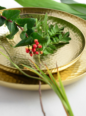 现代简约欧式金色金属锤纹圆形收纳托盘水果N盘创意家居装饰品摆