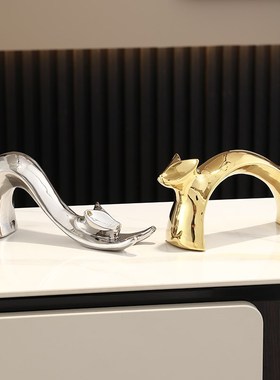 创意猫咪摆件高级感抽象艺术对y猫家K居客厅轻奢软装饰结婚生