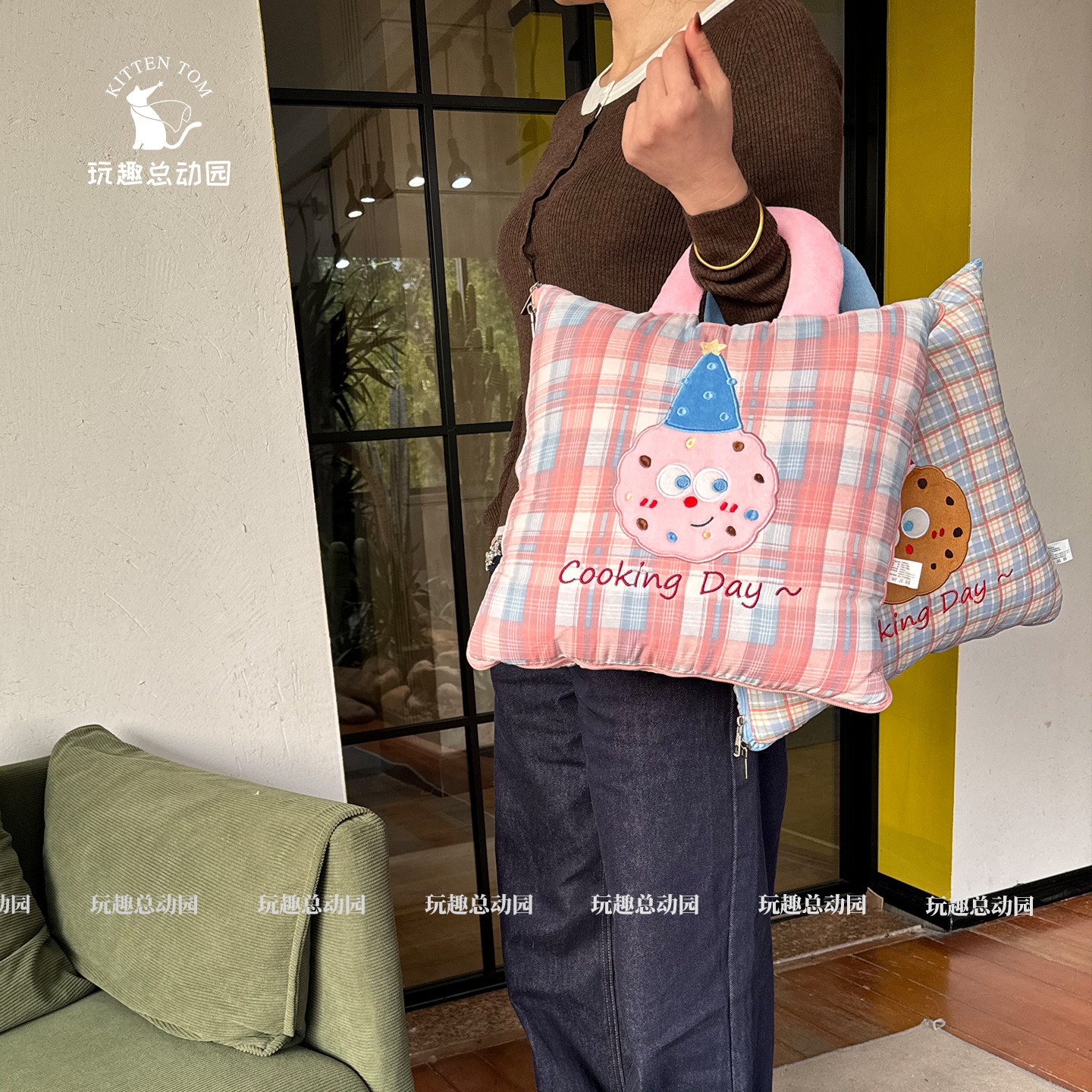 曲奇饼干条纹抱枕被子两用办公室午睡靠枕空调毯子二合一车载枕头,淘宝优惠券,粉丝福利购,淘宝优惠卷