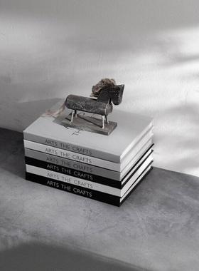 精装英文仿真书摆件样板间书房书柜轻奢软装饰品ARTS展厅假书道具