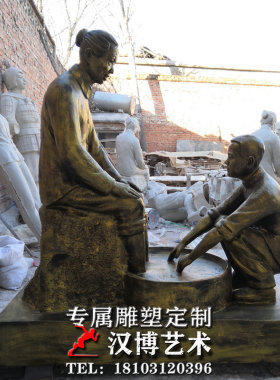 给母亲洗脚雕塑玻璃钢雕塑制作孝道文化雕塑铸铜材质城Z市景观雕