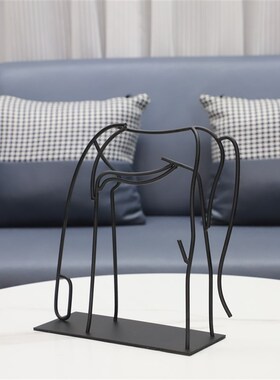 北欧抽象金属线条马m艺术摆件办公室样板房客厅电视柜玄关家居饰