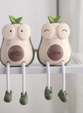 客厅电视柜墙面创意装饰可爱吊脚娃娃家居布置装饰V工艺品动物摆