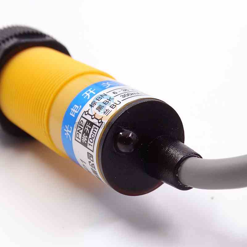 沪工三线24v光电开关E3F-DS10P1 12vDC PNP直流常开M18感应传感器 - 图1