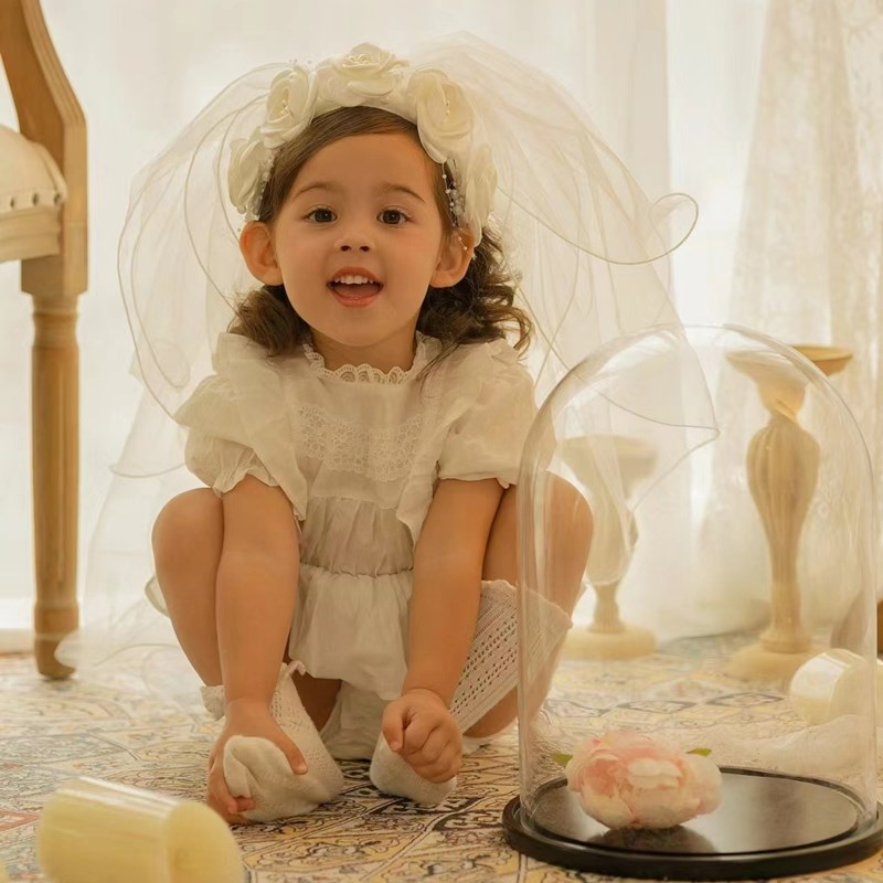 儿童摄影服装宝宝百天照周岁照2岁拍照服装复古婚纱白色公主头纱 - 图3