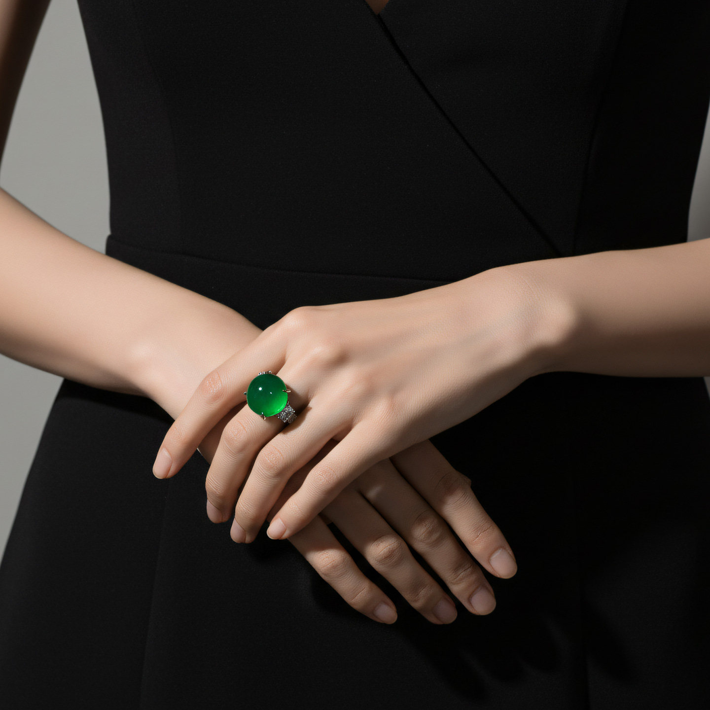 AILEQ s925银镶天然玉髓满绿鸽子蛋双钻欧若风戒指珠宝品质K10,淘宝优惠券,粉丝福利购,淘宝优惠卷