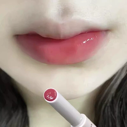 Вы сначала попробуйте нажать на помаду твердый увлажняющий губной глазурь Зеркальный водный свет, не придерживаясь чашки, лицо студенческой вечеринки белое