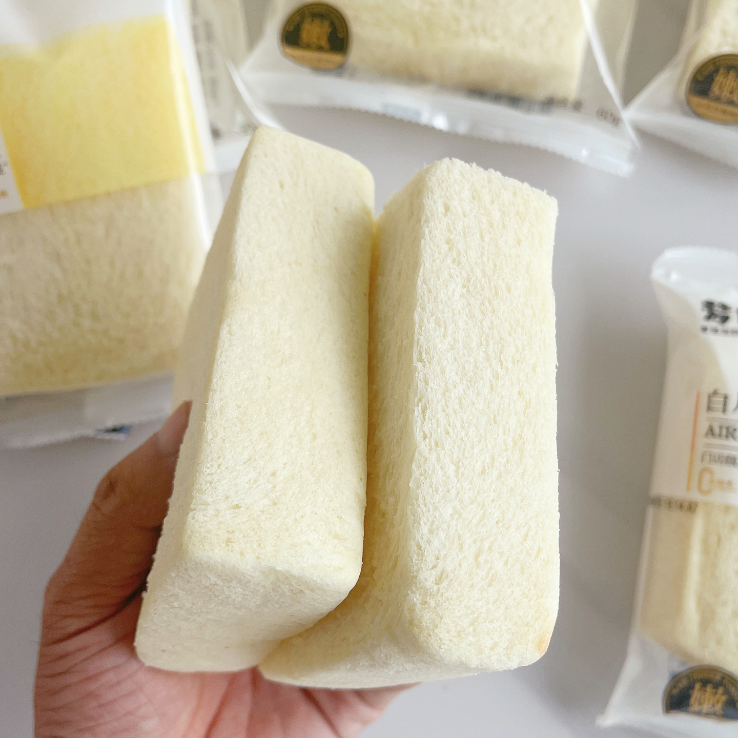 梦仲瑶白川空气嫩吐司儿童孕妇健康营养早餐代餐饱腹零食糕点整箱 - 图2