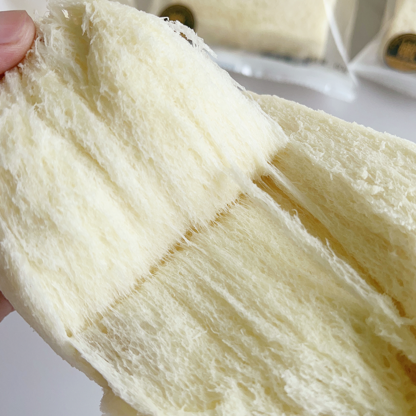 梦仲瑶白川空气嫩吐司儿童孕妇健康营养早餐代餐饱腹零食糕点整箱 - 图3