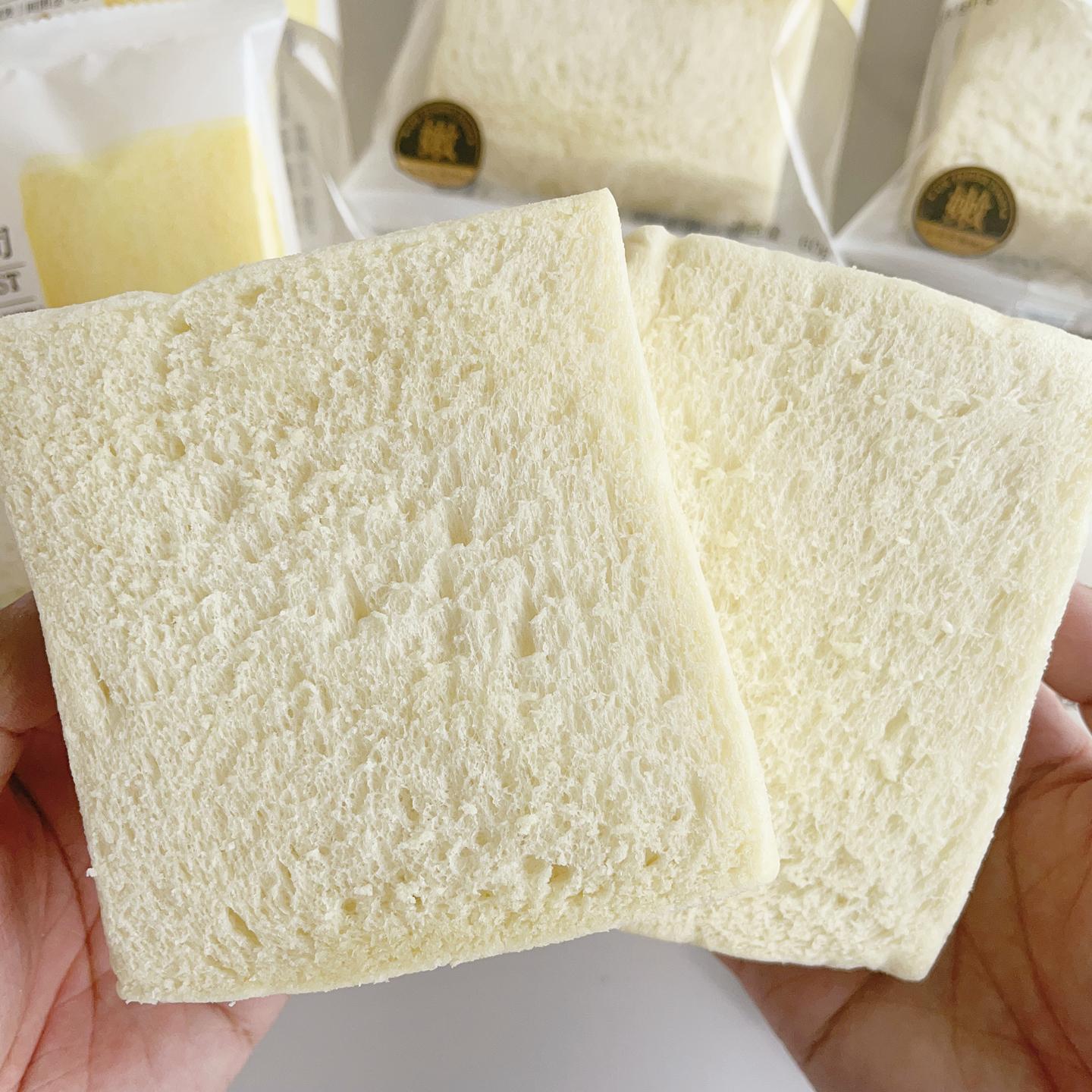 梦仲瑶白川空气嫩吐司儿童孕妇健康营养早餐代餐饱腹零食糕点整箱 - 图1