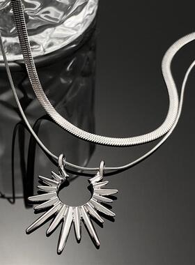 Double layered women choker chain high-end feeling Necklace