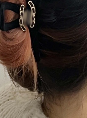 欧美时尚几何设计高级感发夹 休闲冷淡风植绒线条鲨鱼夹女批发