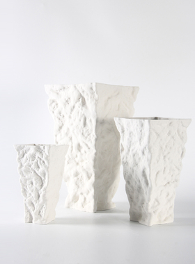 现代简约3D几何陶瓷花瓶摆件样板间酒店售楼部褶皱黑白.花器装饰