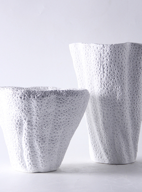 简约现代黑白陶瓷火山岩肌理y纹花瓶样板房间客厅玄关餐桌花器摆
