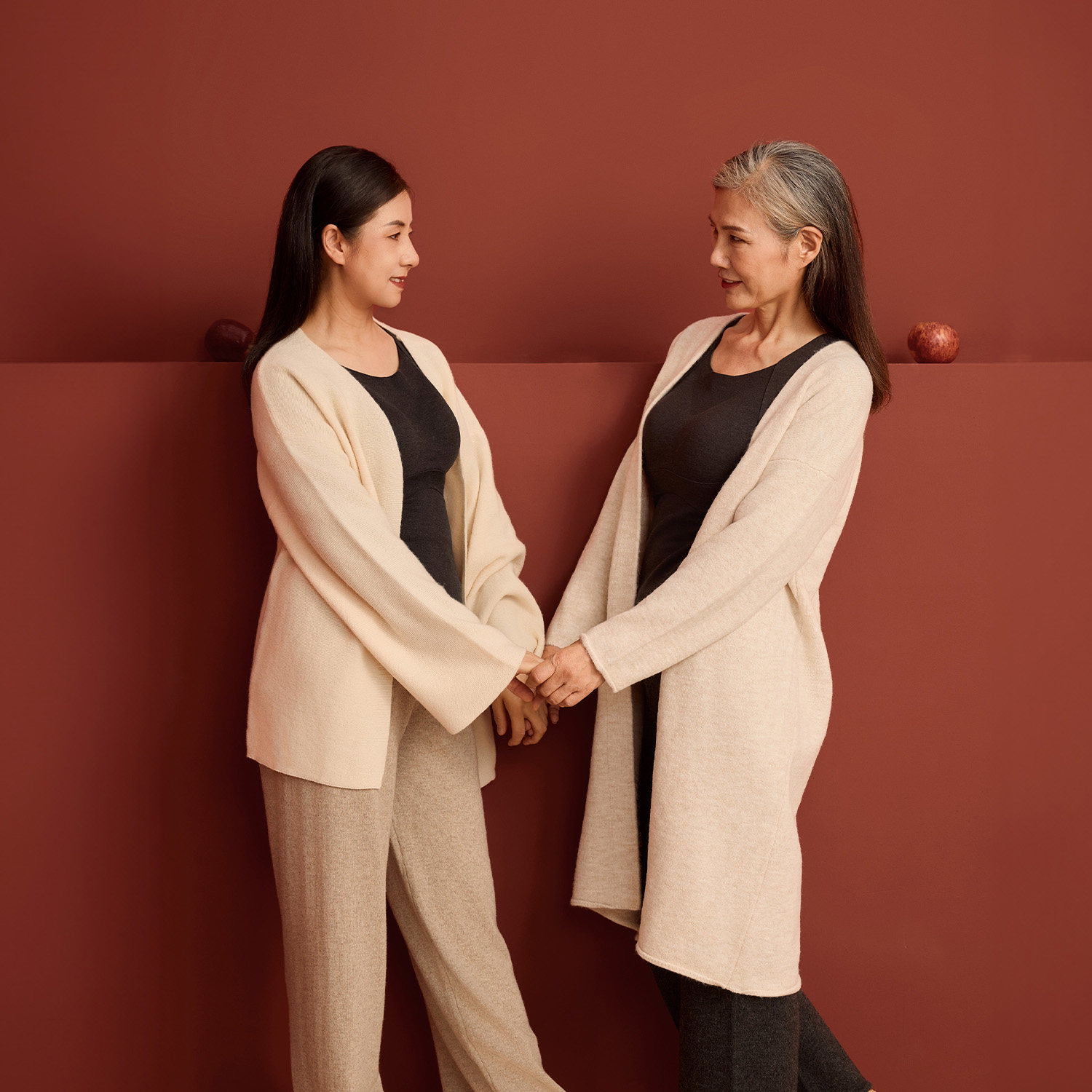 染岸妈妈款蚕丝保暖内衣妇女士带胸垫免穿文胸中老年人羊绒打底衣,淘宝优惠券,粉丝福利购,淘宝优惠卷